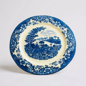 the classic tea and saucer set